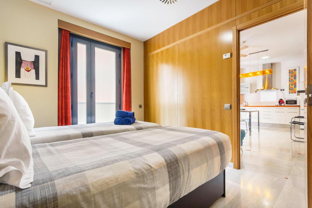 Apartamentos Catedral Sevilla Kültér fotó